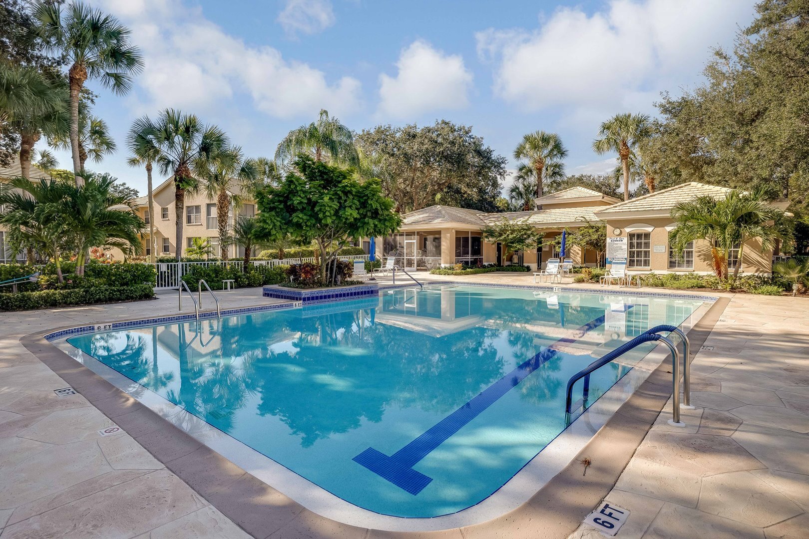 Lakemont Cove at Pelican Landing Pool & Clubhouse