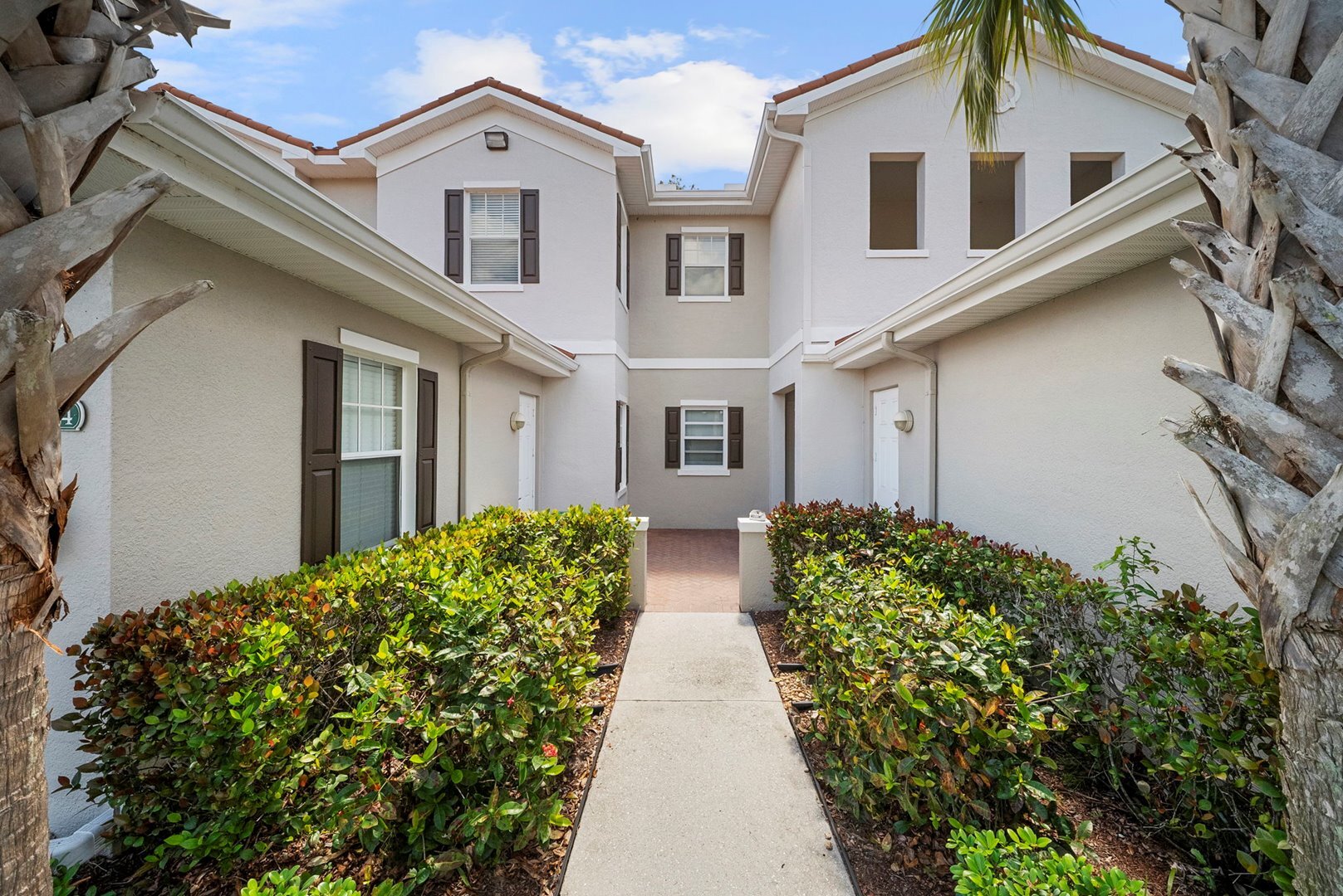 Top Floor / 2nd Floor 3 Bed / 2 Bath Condo at The Landings, Lely Resort