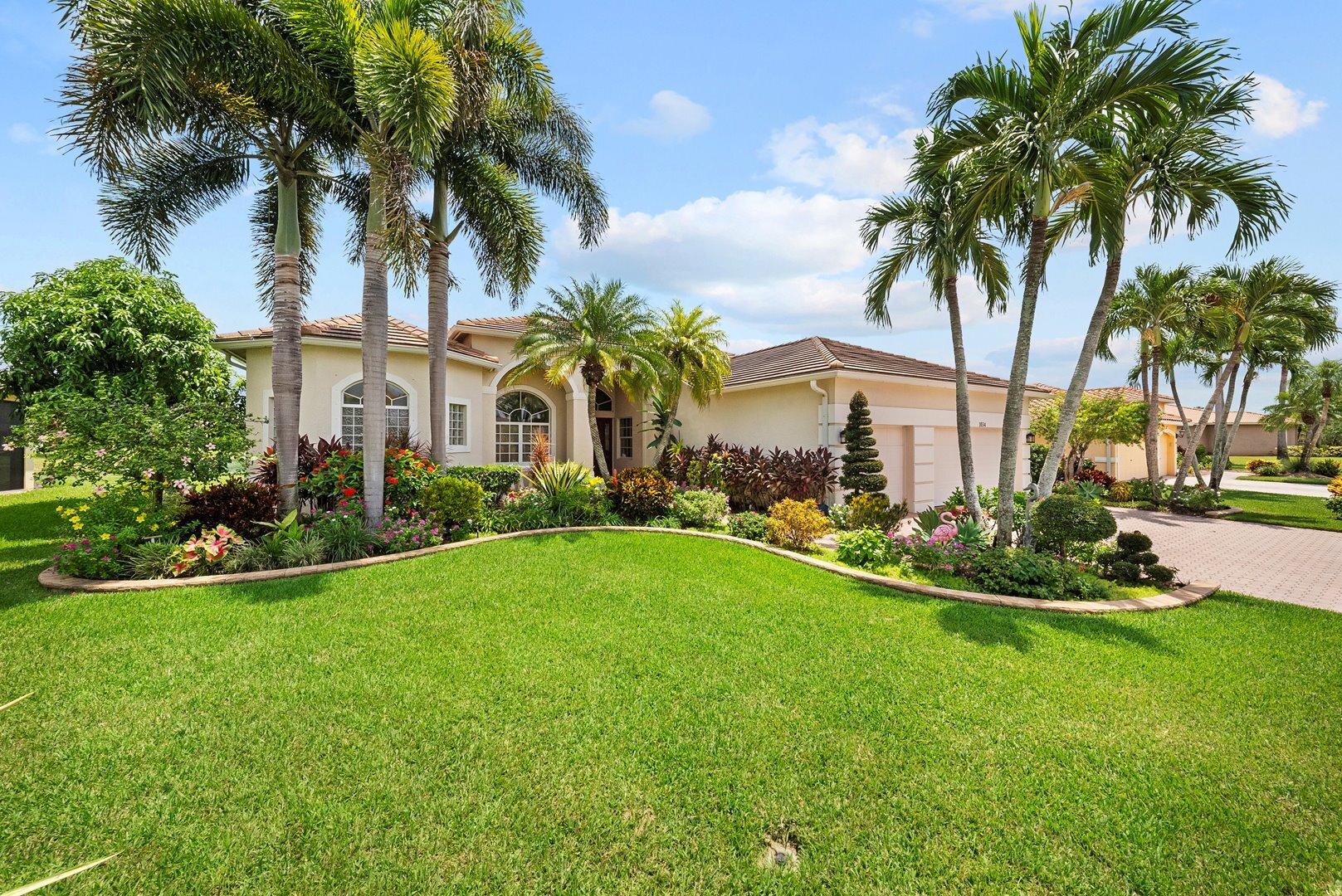1034 Port Orange Way is ready to Welcome you home